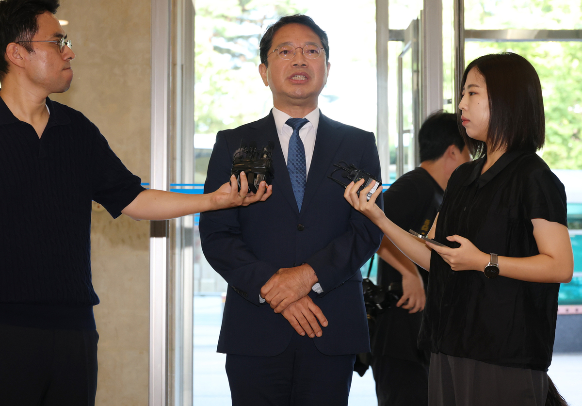 김웅 "영장 기각한 판사가 셀카 속 인물?...이건 '김승원 게이트'" - 뉴스 썸네일 이미지