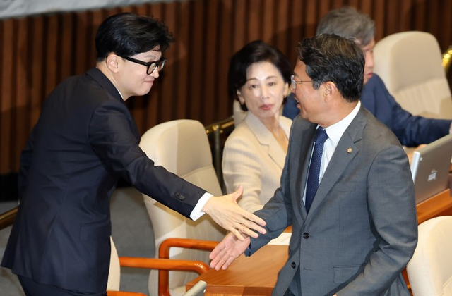 ‘우연한 만남’이라더니… 김승원, 청문회 넘어 거세지는 특검론