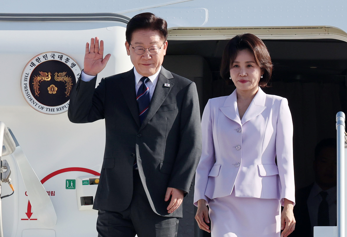 李대통령 “북미대화 페이스메이커…권력분산 개헌 필요”