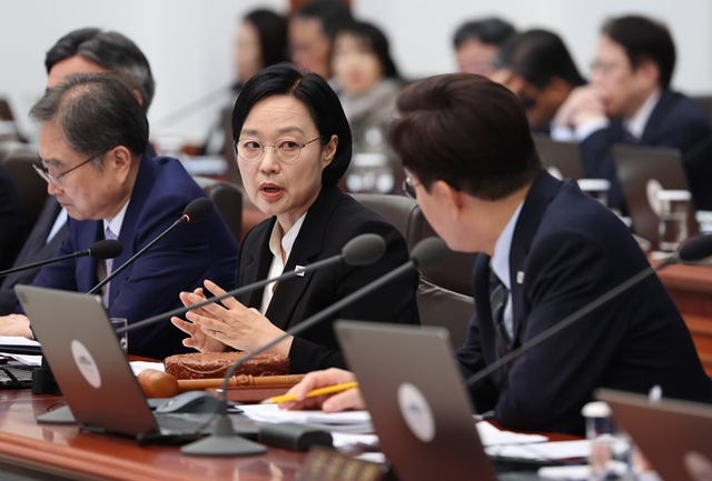 한성숙 국무총리가 1일 청와대에서 열린 이재명 대통령 주재 국무회의에서 발언하고 있다. [연합뉴스]