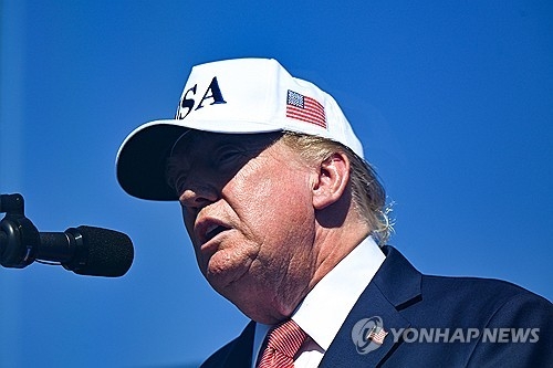 캐나다 관세 올리자 즉각 보복! 트럼프의 매서운 조달 시장 제외 명령