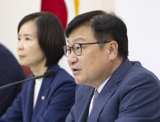 국민의힘 정점식 원내대표가 16일 국회에서 열린 기자간담회에서 김승원 법무부 장관 후보자 청문회와 관련해 발언하고 있다. 연합뉴스