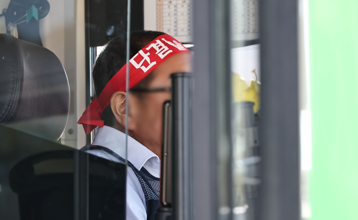 반복되는 서울 버스 파업… 시험대 오른 준공영제