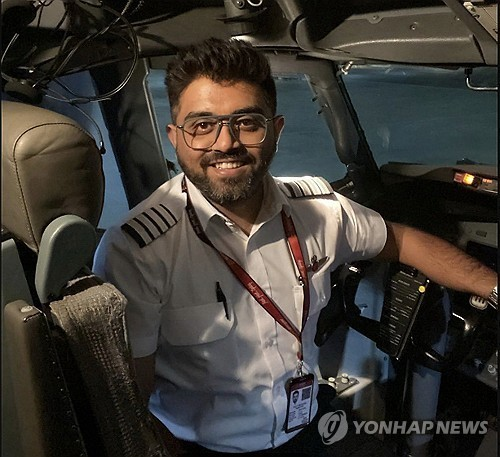 스미트 마차르 기장의 과거 모습. AP=연합뉴스