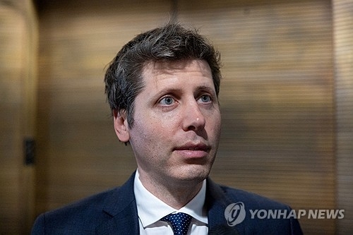 올트먼의 위험한 발상?… "AI 혜택 위해 위험 감수해야"
