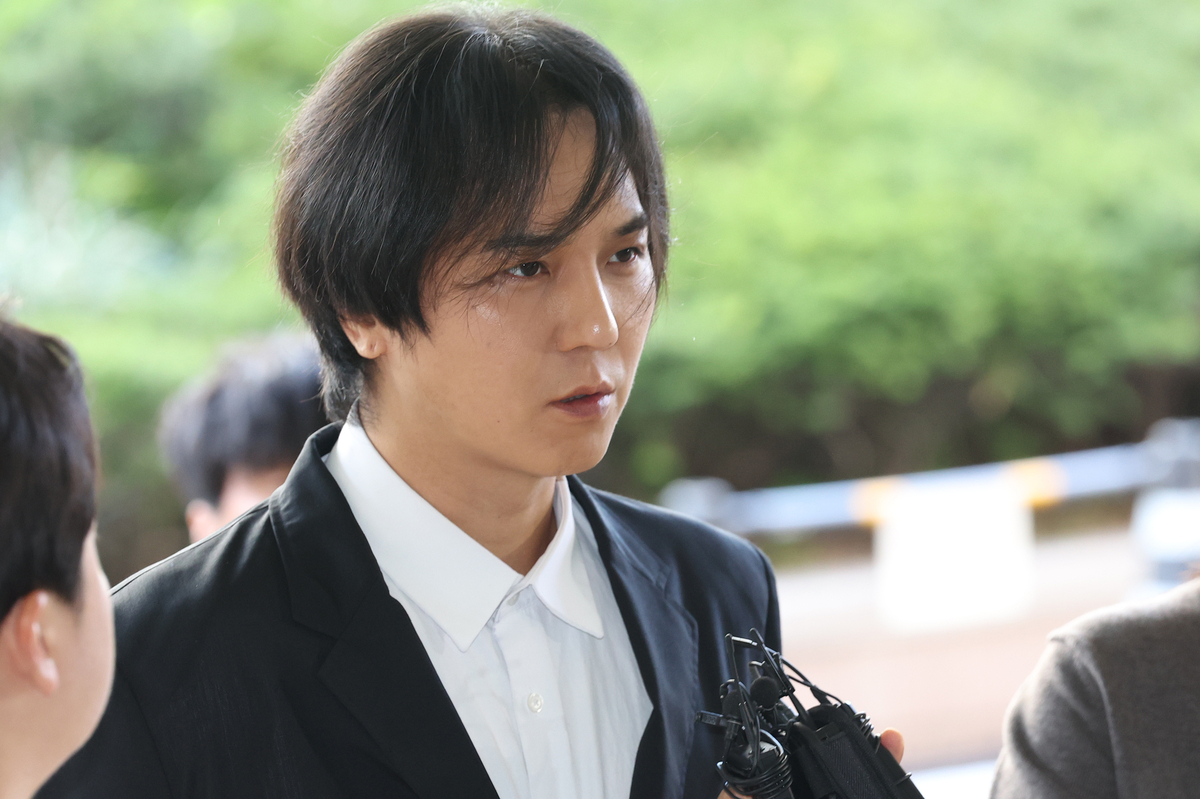 ‘102일 무단이탈’ 위너 송민호, 유죄 확정…병무청 “재복무 통지 예정”