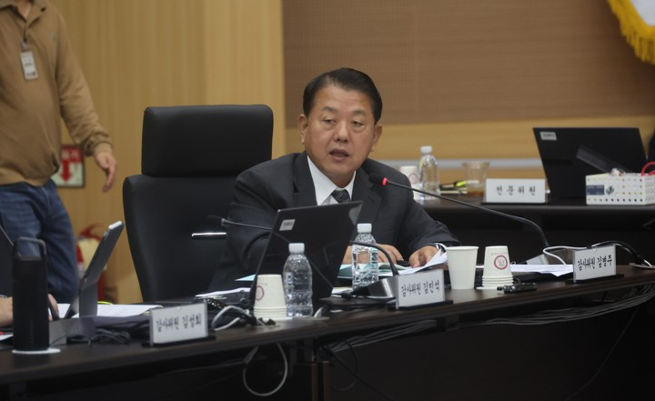 "대한민국 영토가 남쪽 철책선부터?" 주한미군 사령관 망언에 野 격분