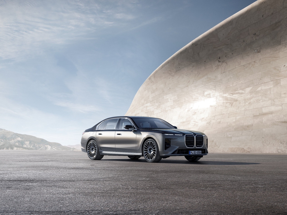 [이자Car야] ‘회장님 차’도 취향 따라…BMW·벤츠·제네시스 3色 매력