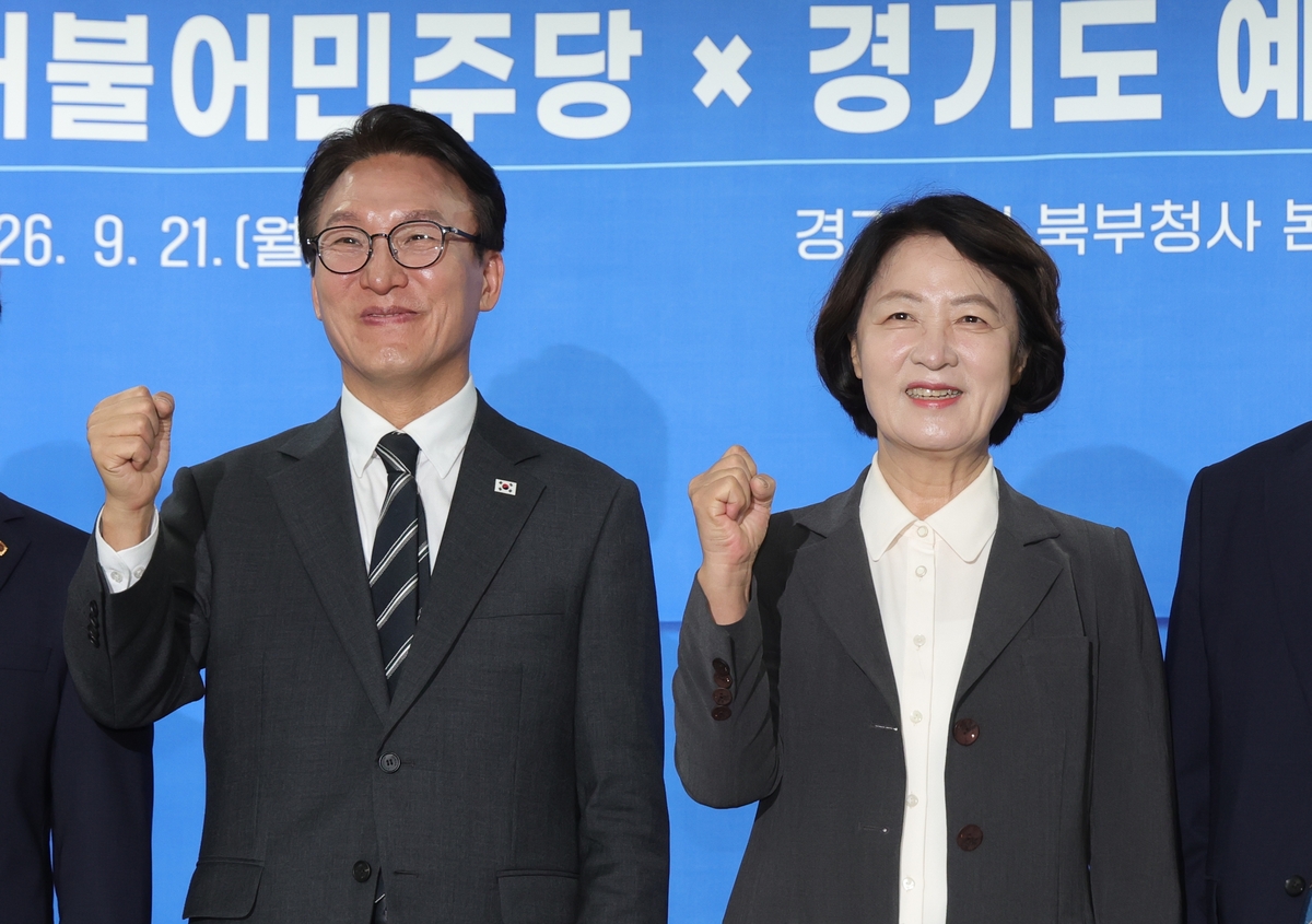 秋 "재정빨대" 옹호 부승찬 "소방이 쭉쭉 빨아먹어"... 김민석도 의... - 뉴스 썸네일 이미지