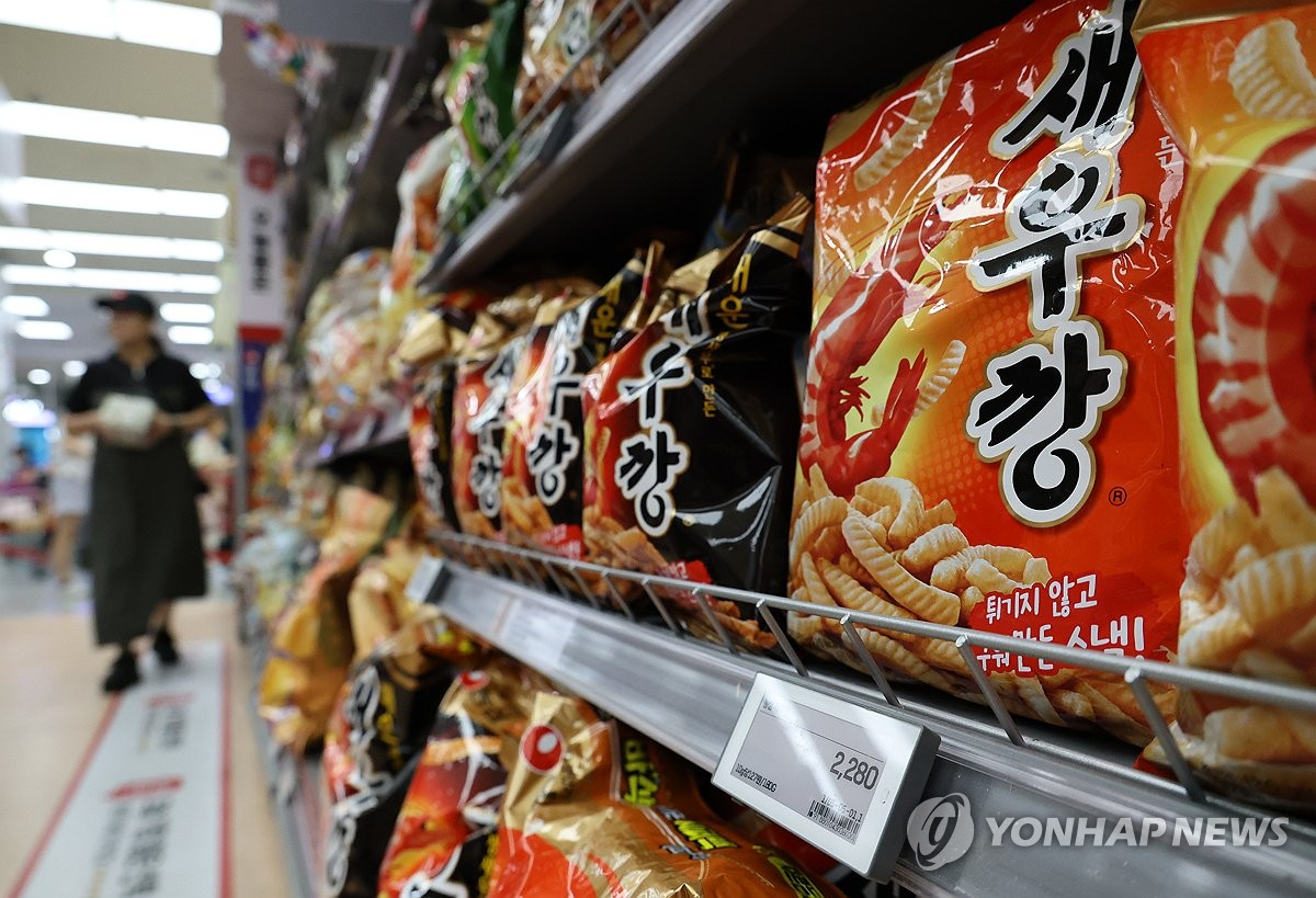 결국은 새우깡·포카칩인데...돈 들여 신제품 내놓는 이유 [나경연의 유... - 뉴스 썸네일 이미지