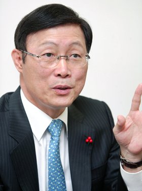 [신년 인터뷰] 이윤호 지식경제부 장관