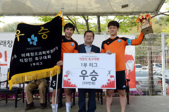 전통강호 4강 탈락… 첫 출전팀 결승 진출 `이변 속출`