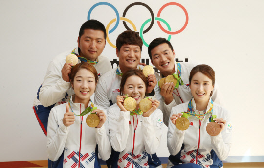 한국 `10-10` 절반의 성공, `메달 편식 해결해야`