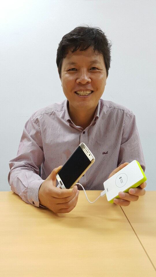 재난대비용 ‘태양광 보조배터리’ 1시간 충전하면 사용시간이…