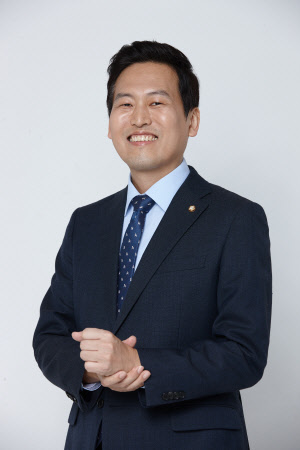 4차 산업혁명 시대 `중기의 힘` 키워야