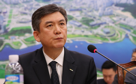 당분간 정인수 부사장 대행 체제… 후임인선 수개월 걸릴수도