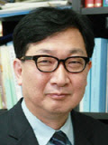 [시론] 잘못된 제도가 경제를 망치고 있다