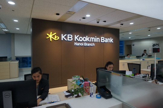 친절·팀워크 모토로 똘똘… 베트남 `국민 응언 항`으로 순항