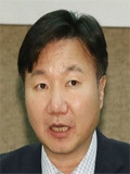 [이우탁의 탁견] 2002년 여름, 볼턴은 왜 서울에 왔을까