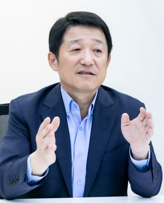 [D파이오니어를 만나다] 현대전자·가인시스템 거쳐 1992년 창업… IMF 위기 넘기고 스타기업으로 만들어