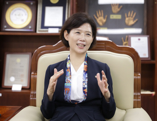 [데스크가 묻는다] 37년 경력 변리사, 지식재산 전문가… 특허청 73년 만에 첫 민간·여성청장