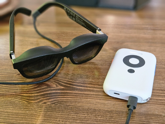 [김나인의 `樂樂한 콘텐츠`] 게임 속? 해외? 언제 어디든 떠날준비 완료… 착용하기만 하면 눈앞에 펼쳐지는 `新세계`