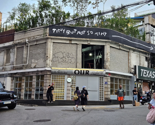 [김나인의 `樂樂한 콘텐츠`] 작은 도서관에서 펼쳐지는 무대… 20분, 짧은 순간을 장악한다