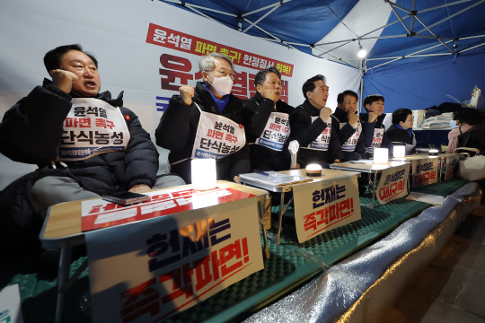 [전혜인의 여의도리뷰] 정치인 최후의 수단 `단식`…전만큼의 존재감 없어